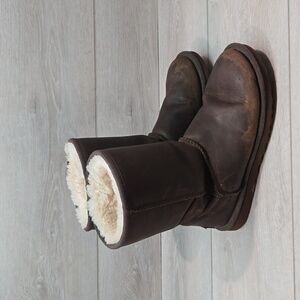 Ugg Australia Women Short Ankle Leather Sheepskin Winter boots shoes sz 6